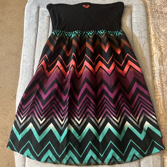 Lightweight Roxy Dress/Cover-Up - Picture 2 of 6